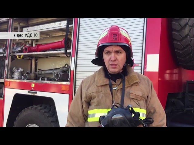 Масштабна пожежа в Новоселиці: з охопленого полум’ям ресторану евакуювали  відвідувачів