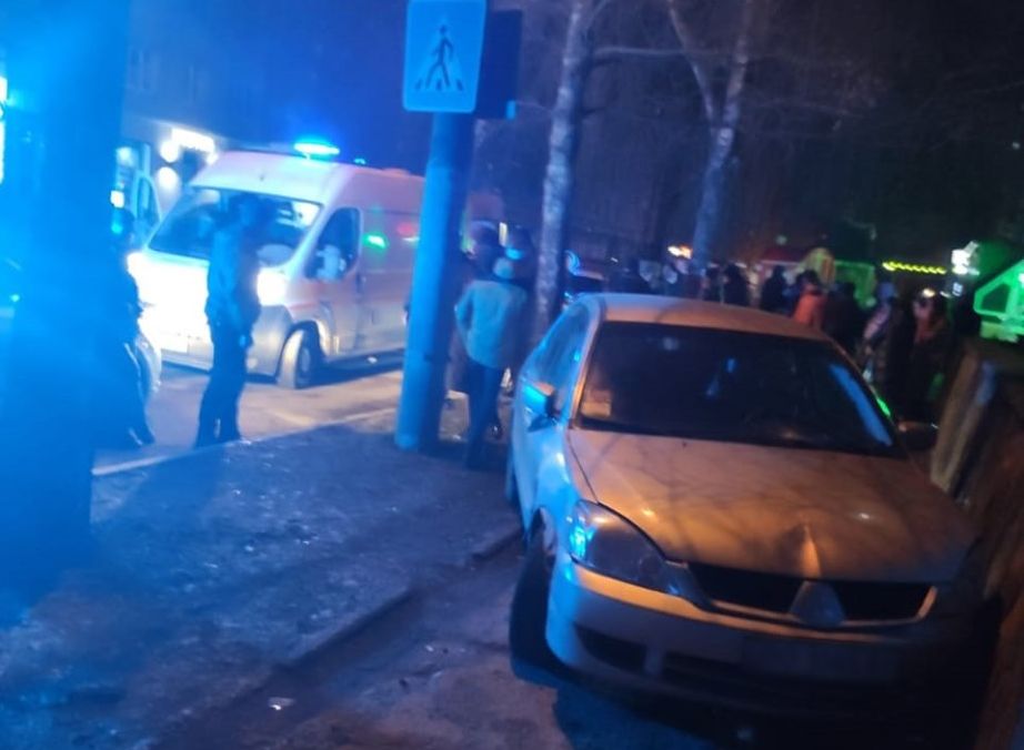 У Чернівцях на вулиці Небесної Сотні водій збив пішохода
