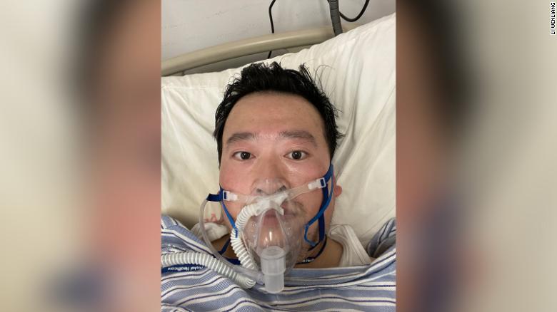 Китайський лікар намагався попередити колег про коронавірус ще у грудні, але його змусили мовчати