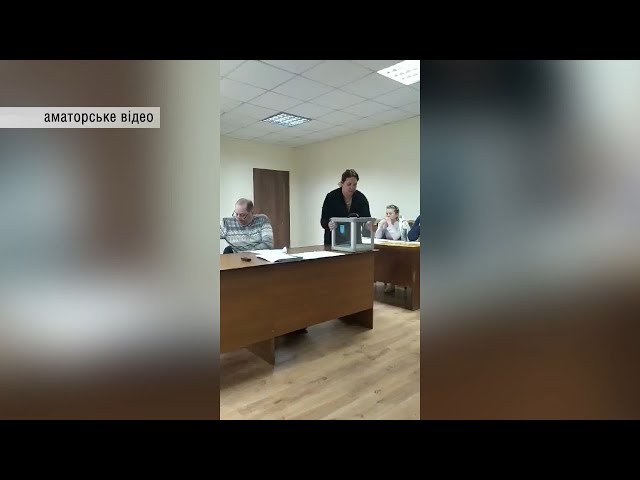 У Хотині достроково припинили повноваження міського голови Головльова
