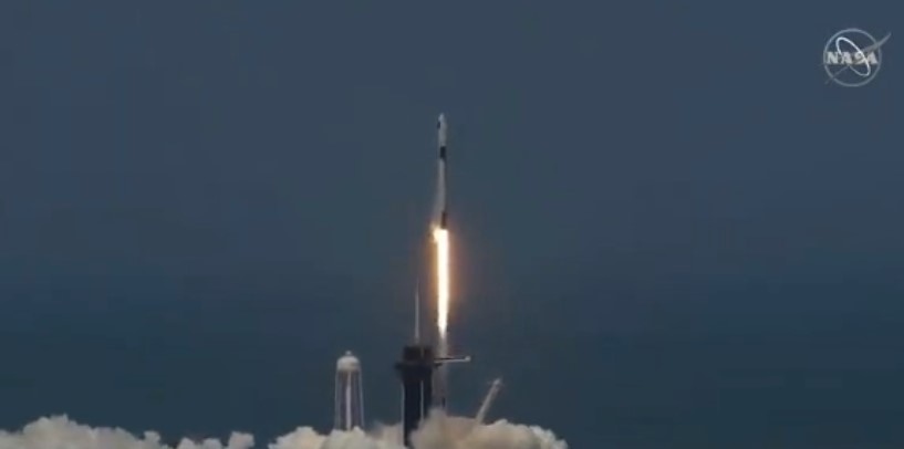 SpaceX у грудні планує вивести на орбіту чотири космічні апарати