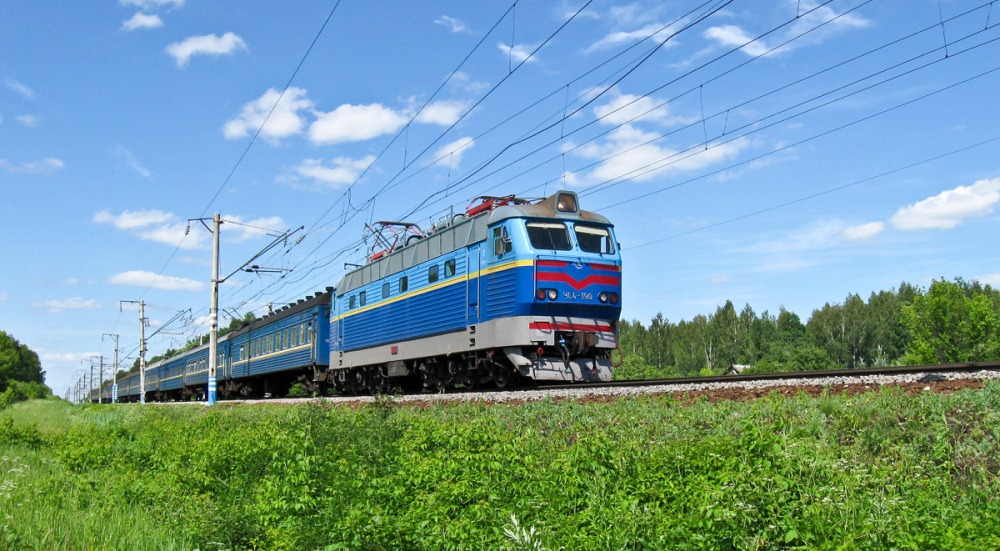 У дорозі затримується 20 потягів Укрзалізниці