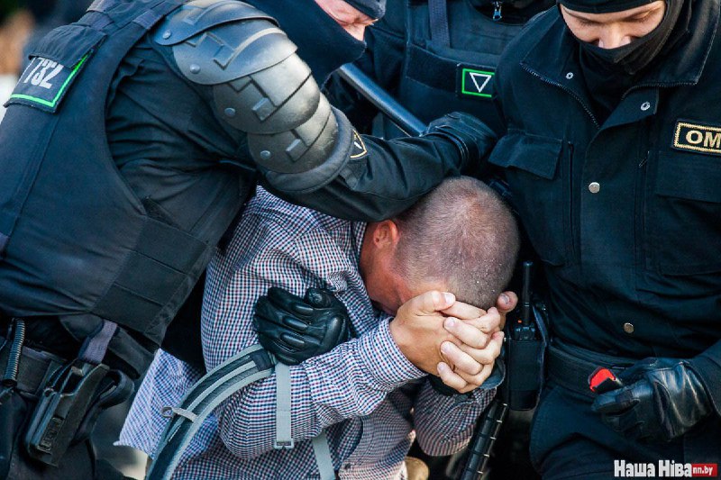 У Мінську розпочалися розгони акцій протесту і затримання
