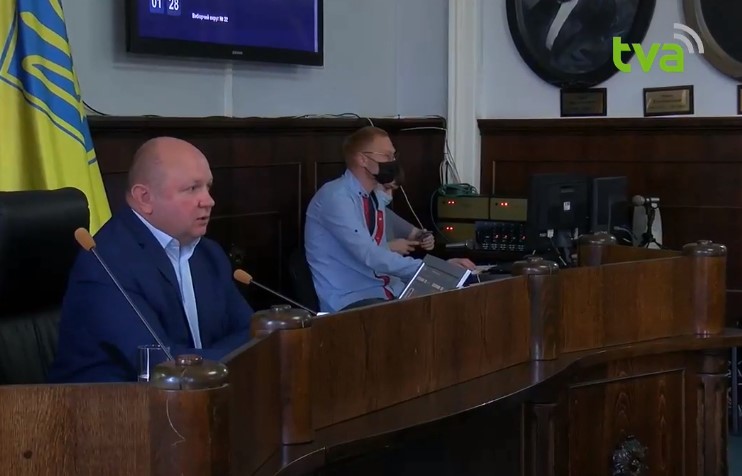 “Червона” зона: Депутати міськради вирішують, які обмеження діятимуть у Чернівцях (наживо)