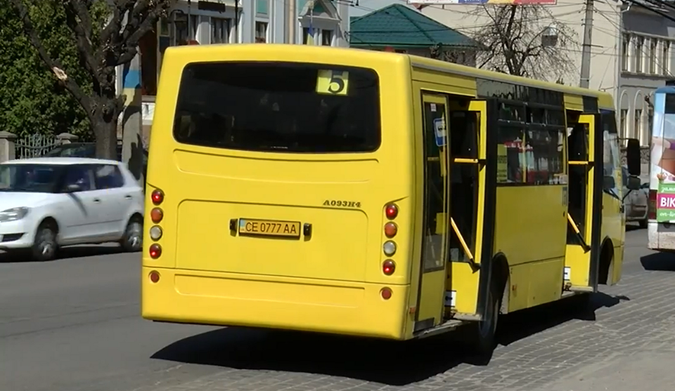 У Чернівцях запрацюють ще 12 автобусних маршрутів