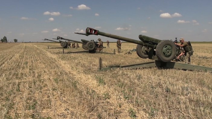 Окупанти 116 разів стріляли з забороненої зброї: двоє українських військових загинули