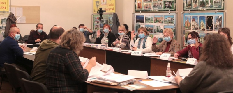 У Чернівцях міська ТВК прийняла майже усі протоколи з голосування
