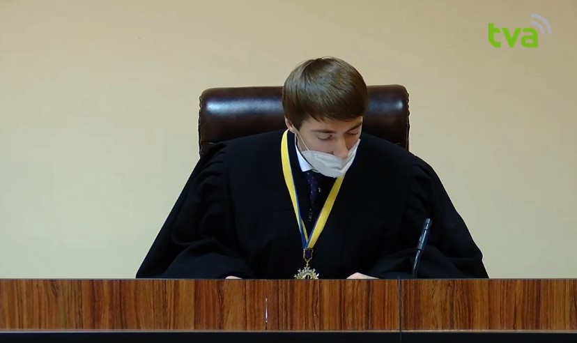 Засідання суду щодо визнання недійсними результатів виборів до Чернівецької міськради відклали до 16:00