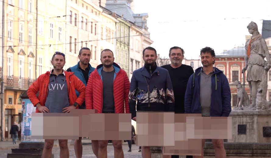 У Львові підприємці без штанів записали відеозвернення до влади