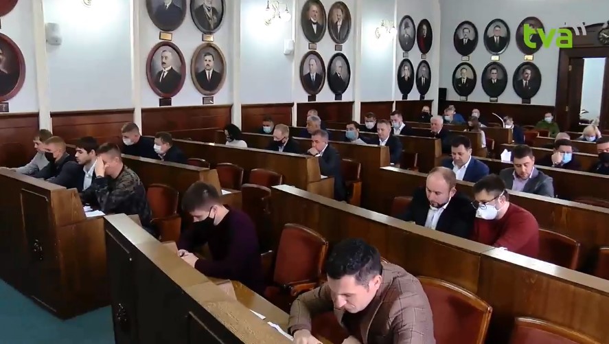Чернівецькі депутати зривали розгляд питання стосовно приміщення в центрі міста