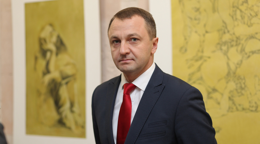 Мовний омбудсмен вимагатиме позбавити мандатів депутатів, які говорять не українською