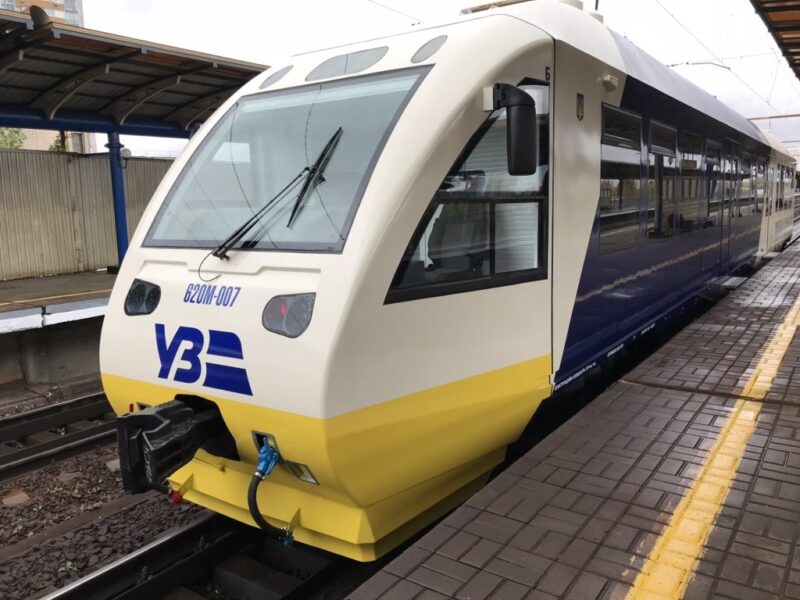 Укрзалізниця і польська Pesa співпрацюватимуть для відновлення дизель-поїздів