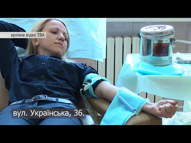 Рятувати життя не будучи лікарями:  у Чернівцях нагородили донорів крові
