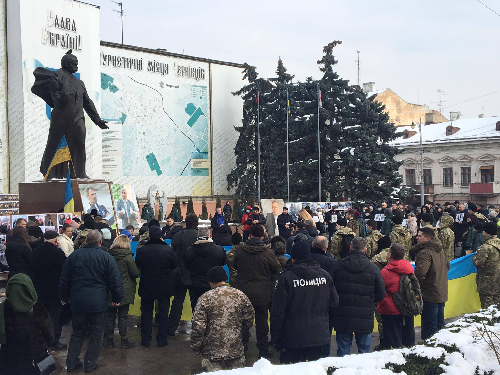 У Чернівцях проходить віче «Майдан забуттю не підлягає» (фото)