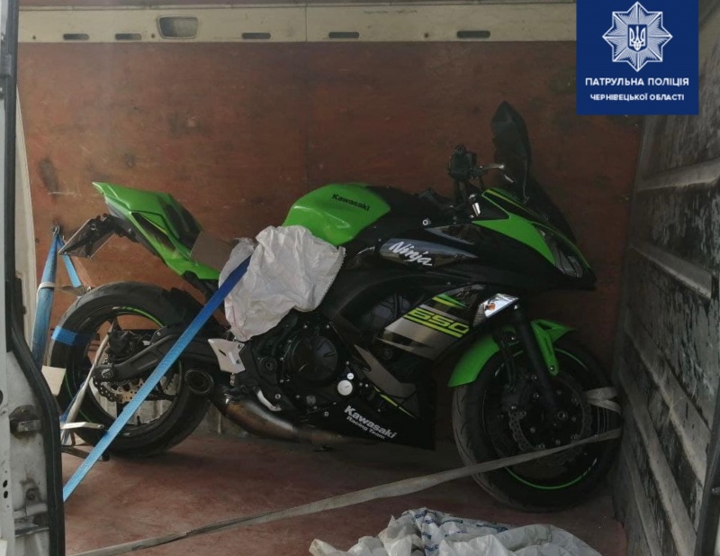 На Буковині правоохоронці виявили вкрадений в Німеччині мотоцикл