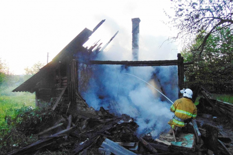 Палив вдома: на Буковині в пожежі загинув 60-річний чоловік
