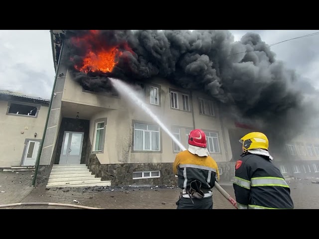 Масштабна пожежа виникла в приміщенні шиномонтажу на території Чагорської ОТГ