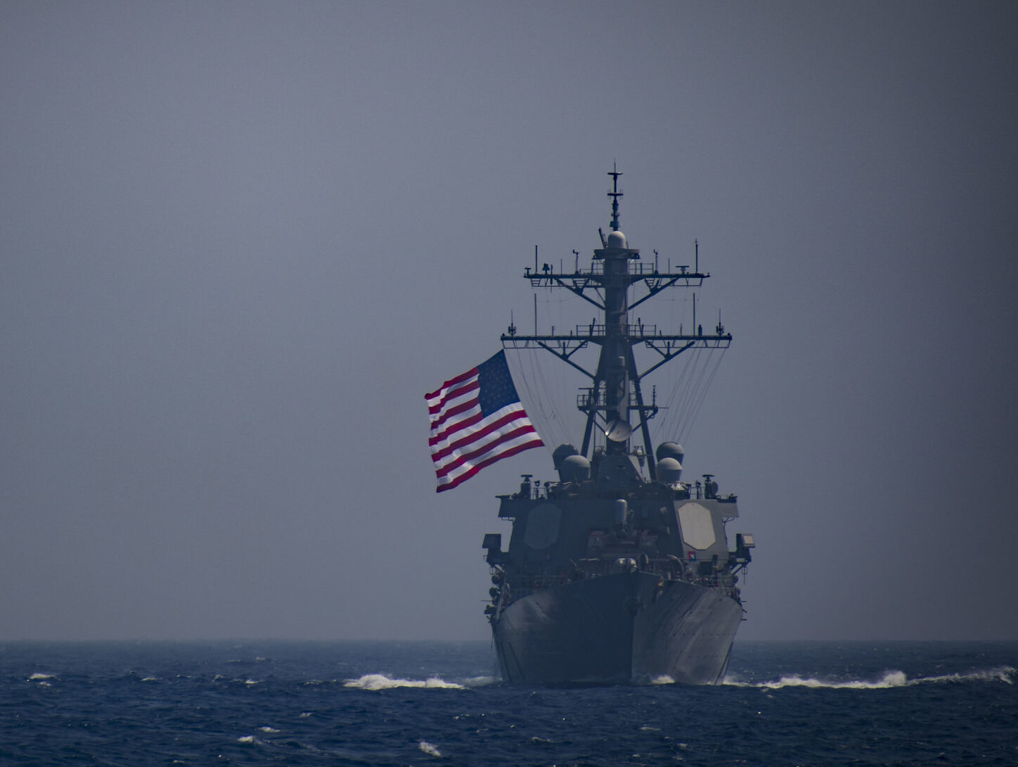 Американський есмінець увійшов у Чорне море для навчань Sea Breeze