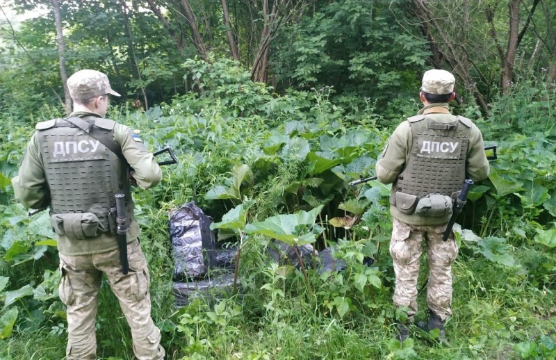 Буковинські прикордонники затримали контрабанди на чверть мільйона гривень