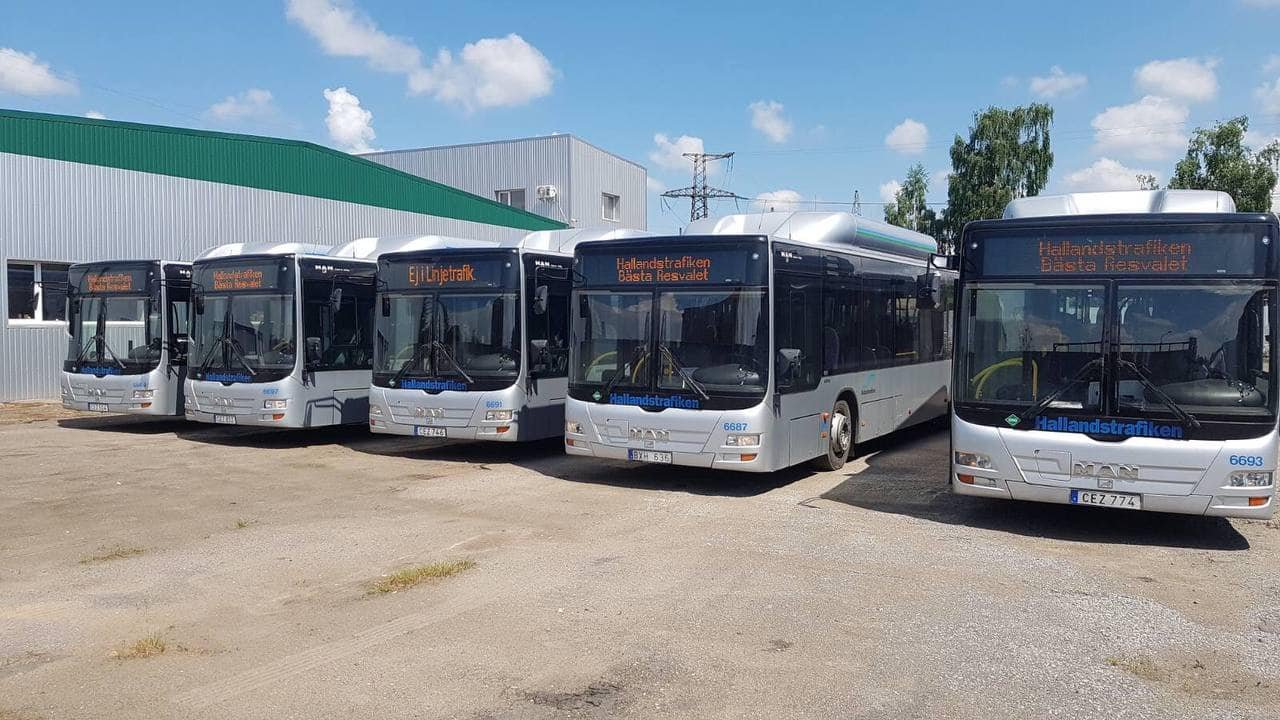 У Луцьку закупили сім 12-метрових автобусів: згодом відмовляться від “маршруток”