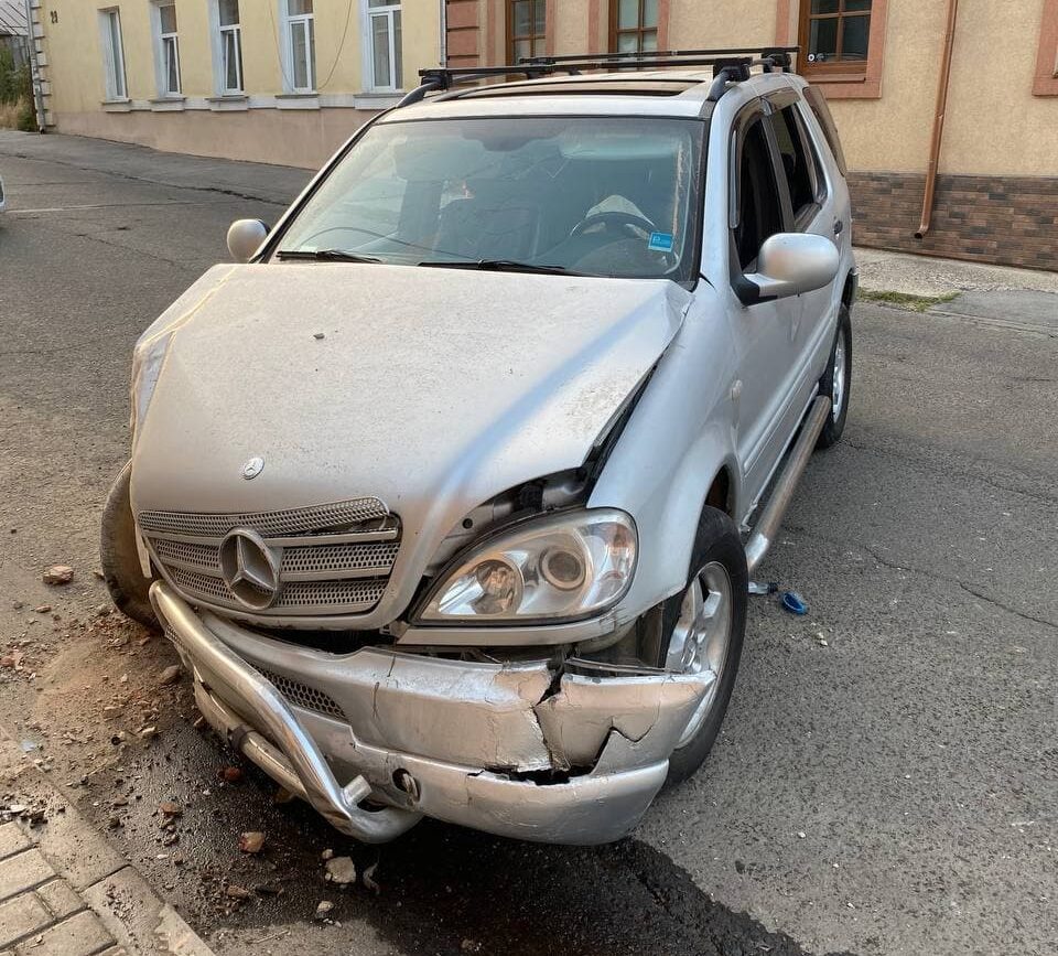 У Чернівцях на вулиці Кобилиці трапилась ДТП: постраждав водій
