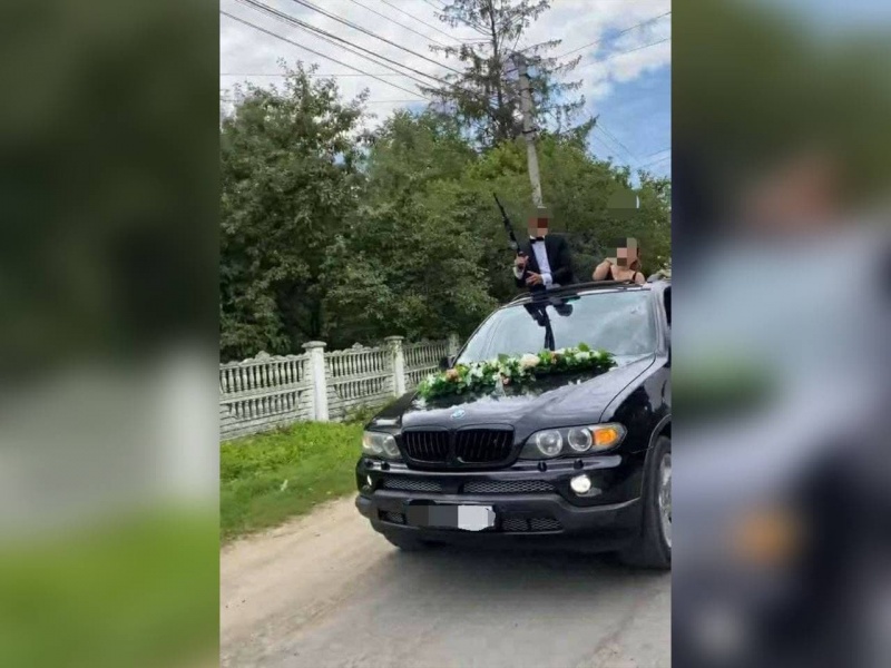 Буковинські поліцейські викрили осіб, які влаштували стрілянину під час святкування весілля