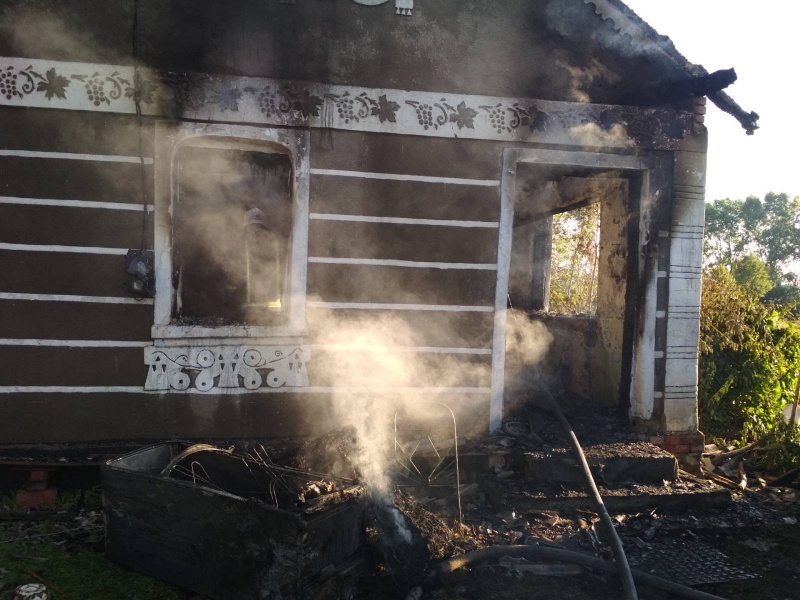 Пожежу помітили сусіди: на Буковині в пожежі загинув 82-річний чоловік