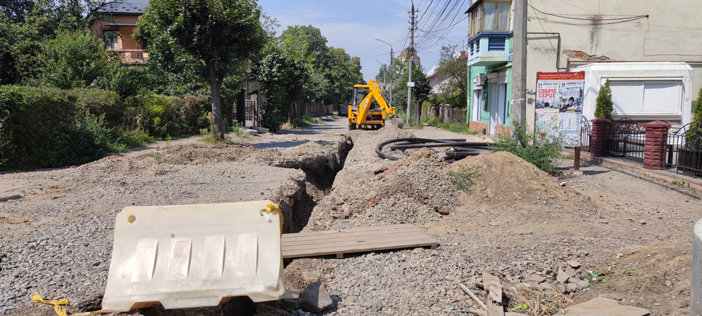 У Чернівцях обіцяють закінчити ремонт вулиці Кармелюка до Дня міста