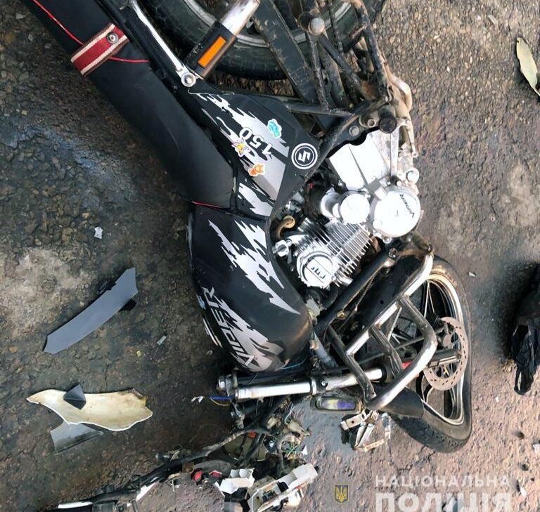 На Буковині трапилась ДТП: постраждав мотоцикліст