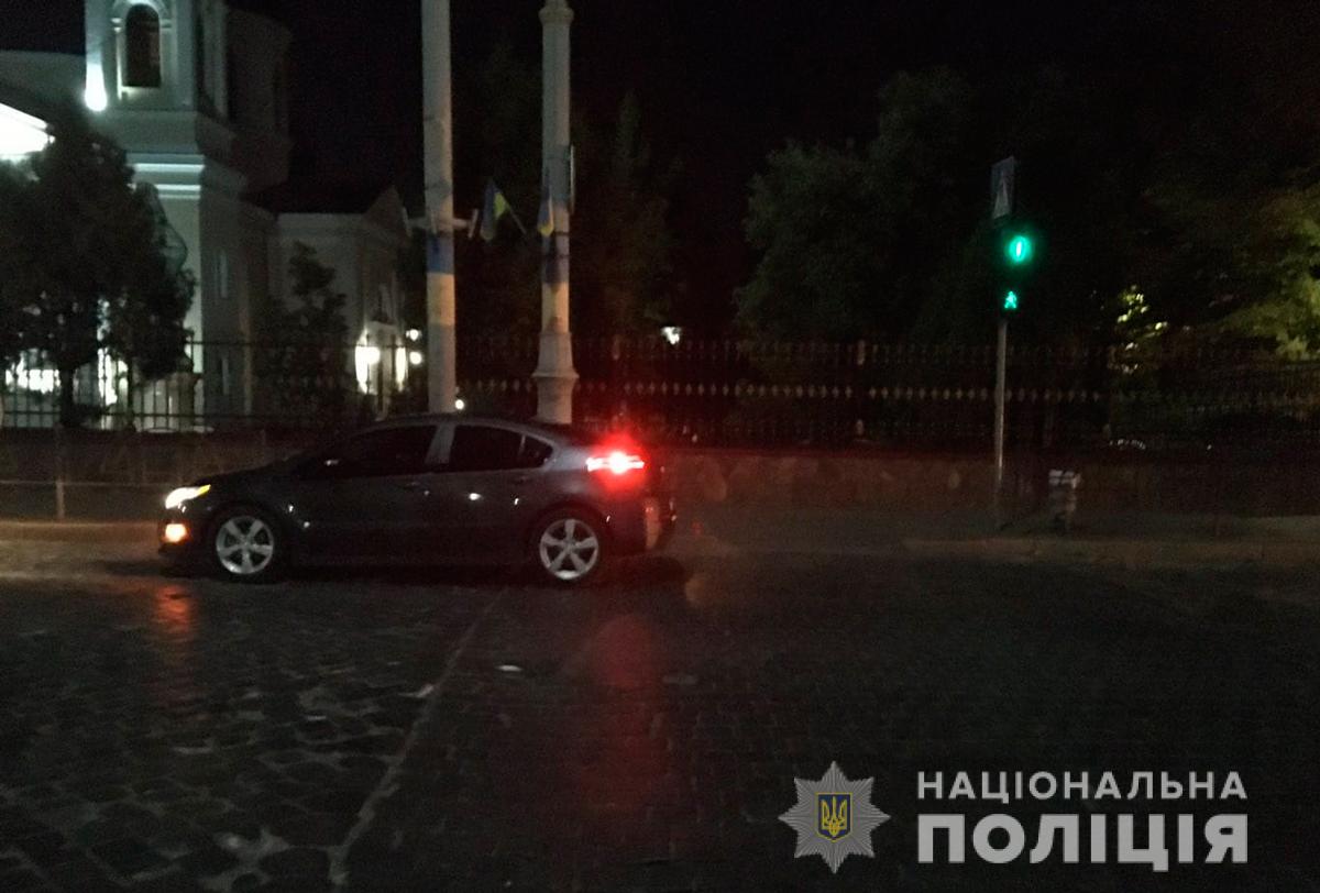 ДТП у Чернівцях: пішохід переходив дорогу на забороненний сигнал світлофора