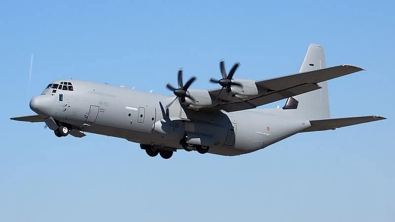 Літак італійських ВПС, який бере участь в евакуації з Афганістану, потрапив під обстріл під час зльоту в аеропорту Кабула