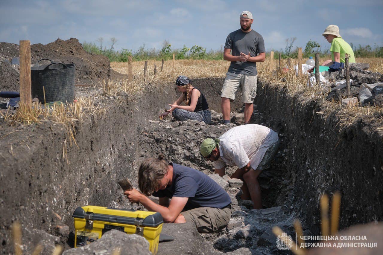 Поселення площею в 60 га: на Буковині досліджують великий археологічний об’єкт