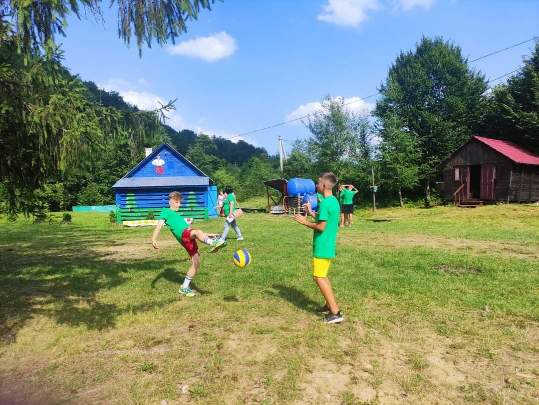 На Буковині запрацював табір “Ойкос”: за літо відпочинуть понад 200 дітей