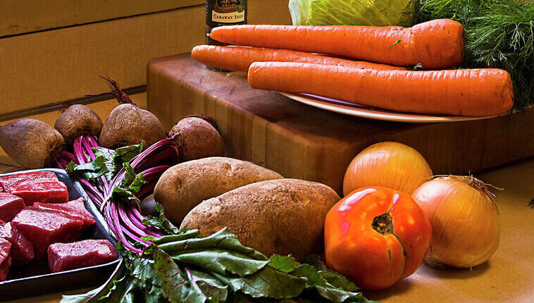 Серед овочів «борщового набору» подешевшали тільки морква та картопля