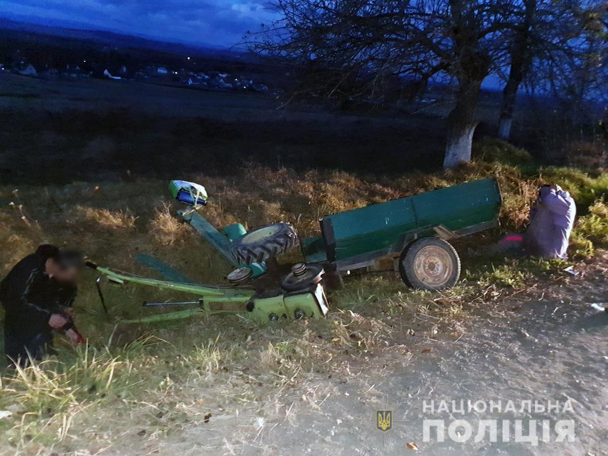 ДТП на Буковині: травми отримали водій та пасажирка мотоблока