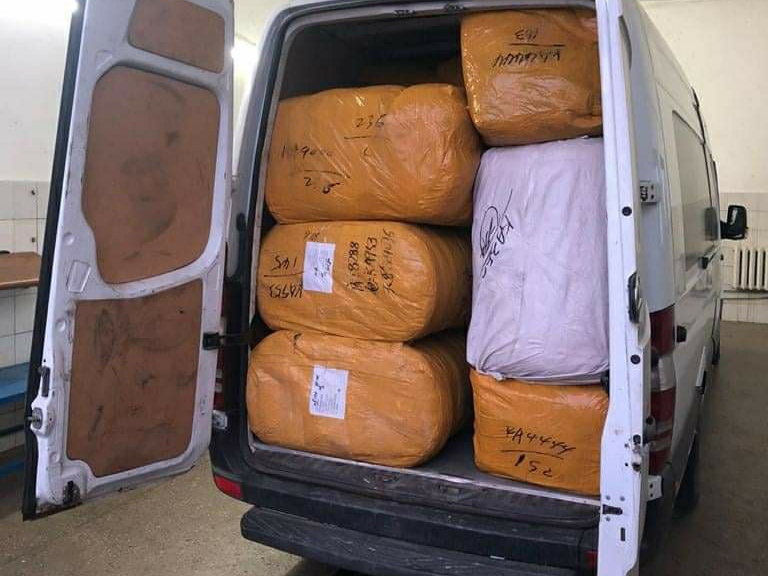 Буковинських митників залучили до незаконної оборудки: пропустили контрабанди на 2,5 мільйони