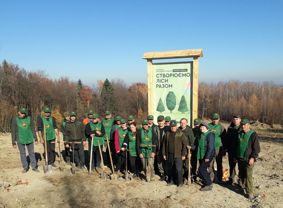 Лісівники державного підприємства “Сторожинецьке лісове господарство” прийняли участь в еко-ініціативі