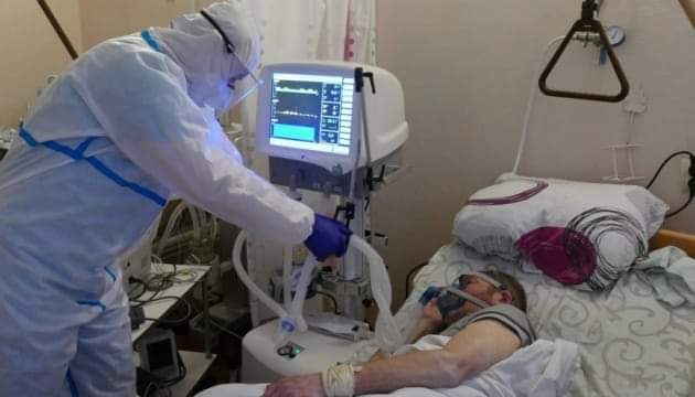 24 пацієнти на ліжках інтенсивної терапії: у Чернівцях госпіталізували 157 ковід-хворих
