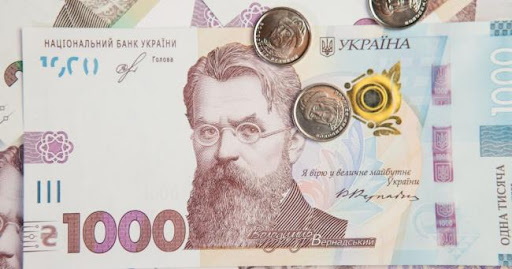 Яценюк: 1000 гривень вакцинованим влада видаватиме для підтримання свого падаючого рейтингу