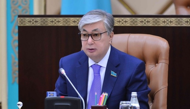 Токаєв пообіцяв скасувати режим надзвичайного стану у стабільних регіонах Казахстану
