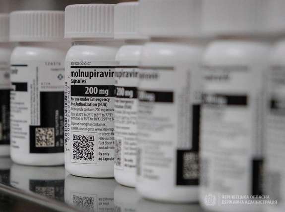 На Буковину прибула партія ліків проти коронавірусу: що відомо