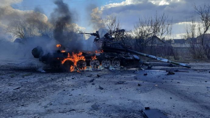 Під Черніговом ЗСУ знищили два ворожі танки і ще кілька захопили