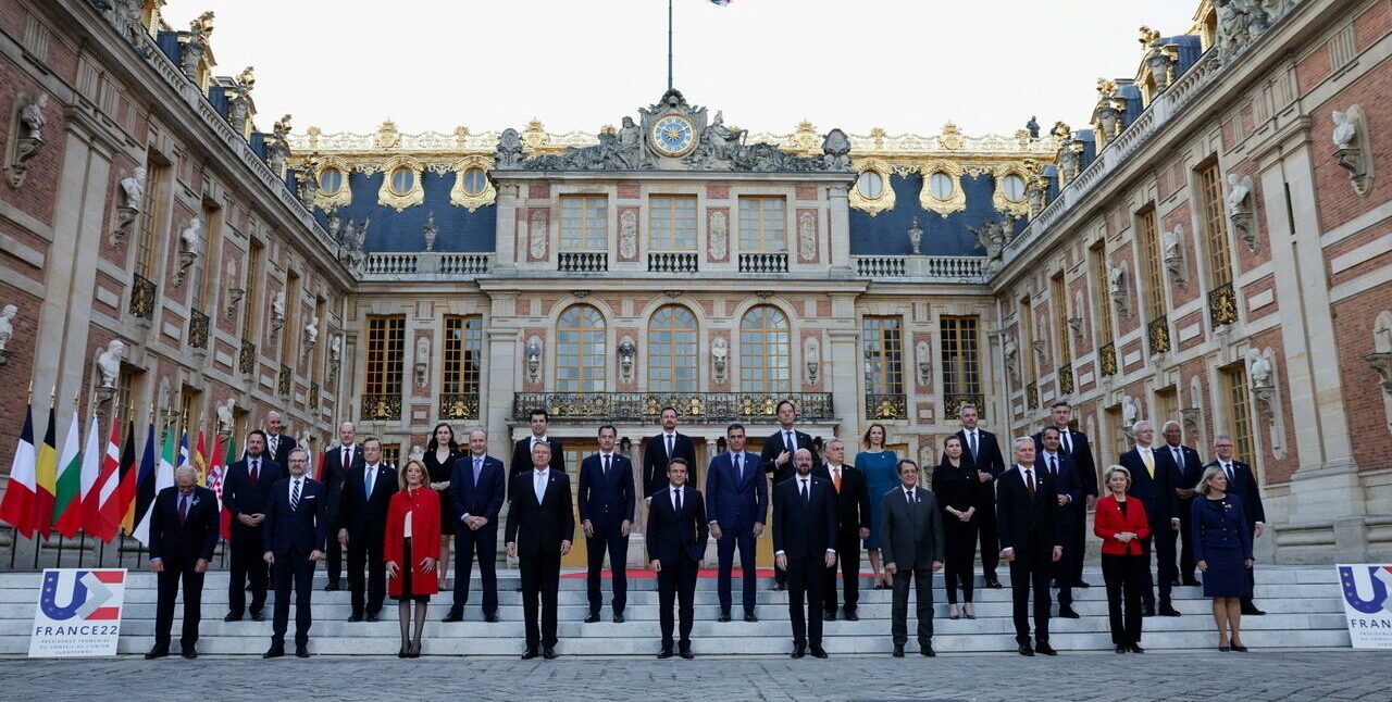 Лідери країн ЄС за підсумками саміту у Версалі оголосили рішення щодо європейських перспектив України
