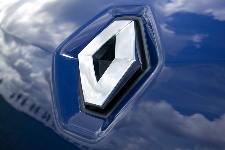 Renault відновив виробництво на заводі у Москві