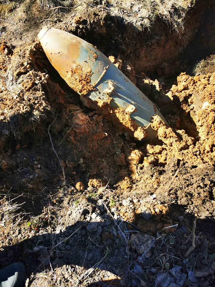 500-кілограмова авіабомба: житомирські рятувальники знешкодили снаряд окупантів