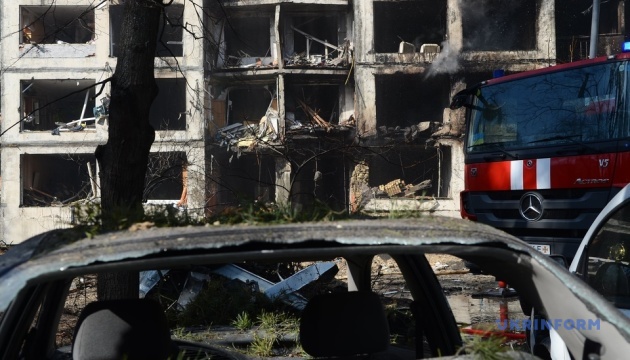 Від обстрілів росіян у Києві вже загинули 65 мирних мешканців