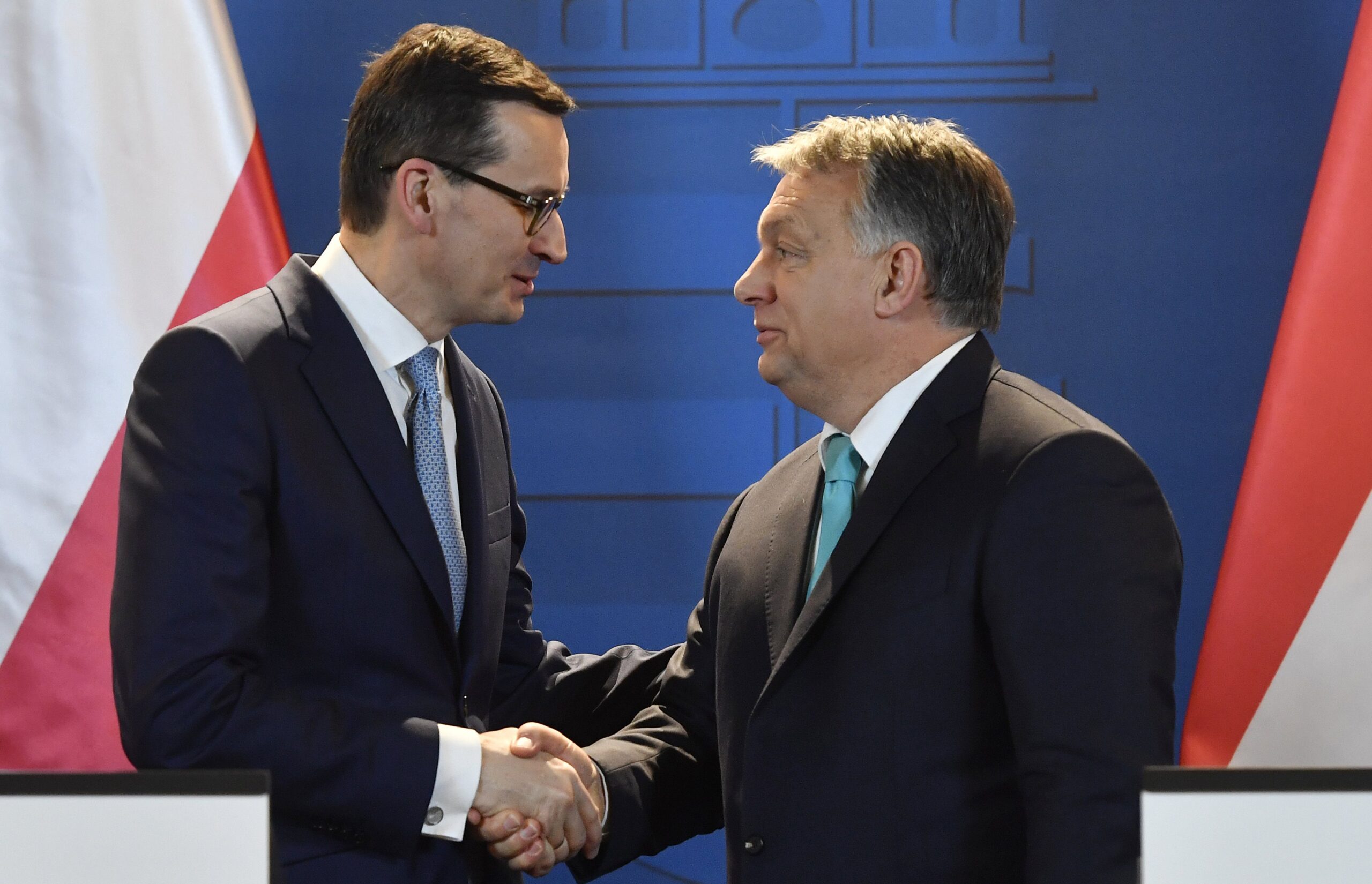 Польща заморожує відносини з Угорщиною через позицію щодо війни в Україні