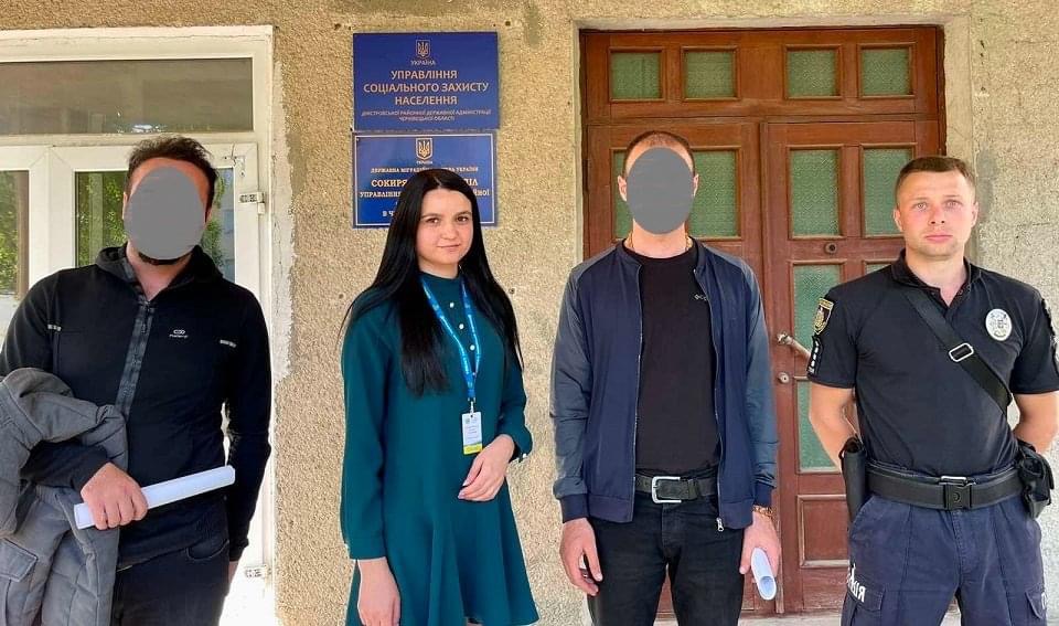 На Буковині оштрафували двох росіян, які проживали за недійсними документами