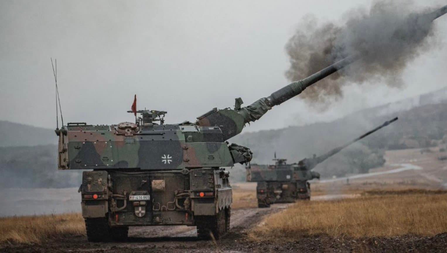 Україна вже отримала німецькі гаубиці Panzerhaubitze 2000 — Резніков