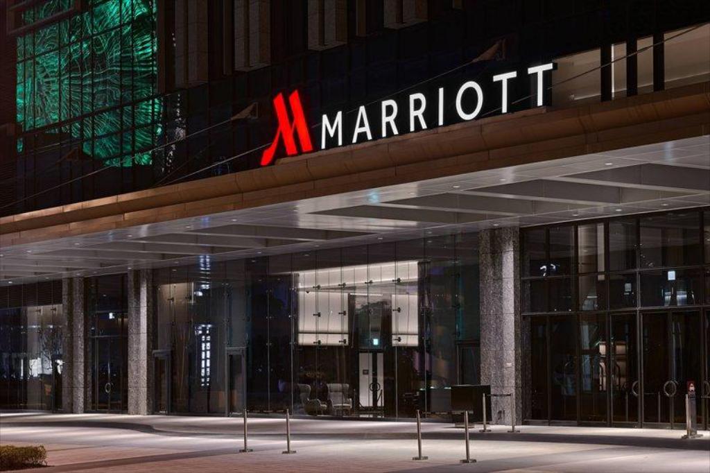 Мережа готелів Marriott призупиняє діяльність в росії